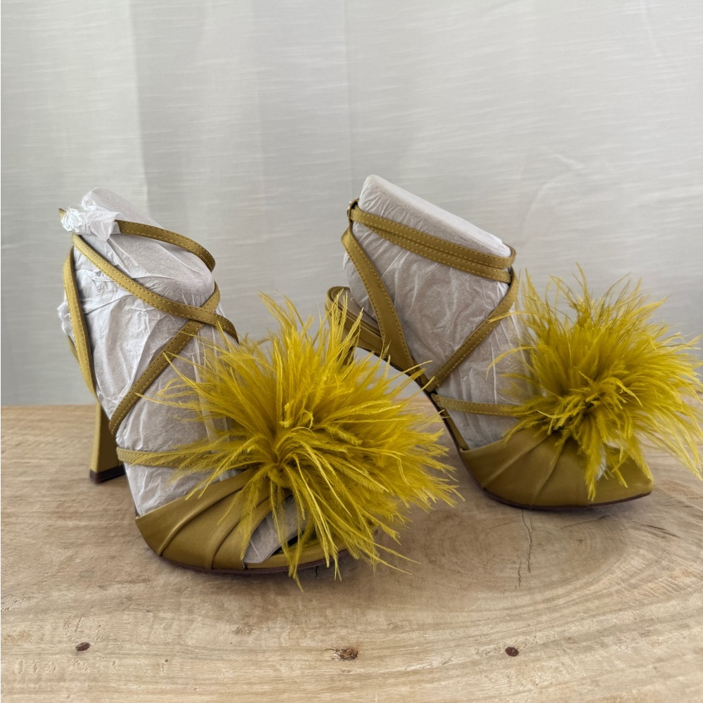 Sam Edelman Layton Feather Strappy Heels Dark Pear Statement Sandals NWT Size 5 - Picture 10 of 15